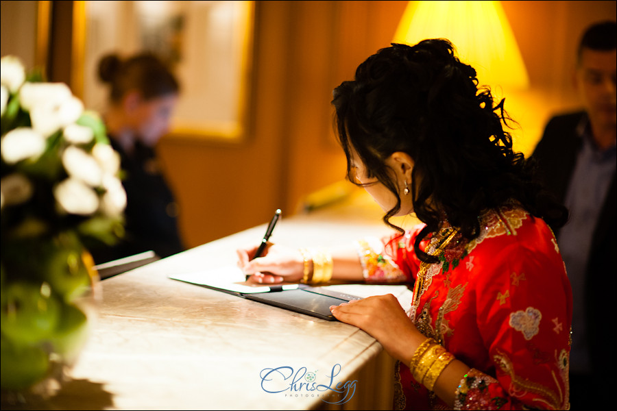 Traditional Chinese Tea Ceremony and Landmark Hotel Wedding