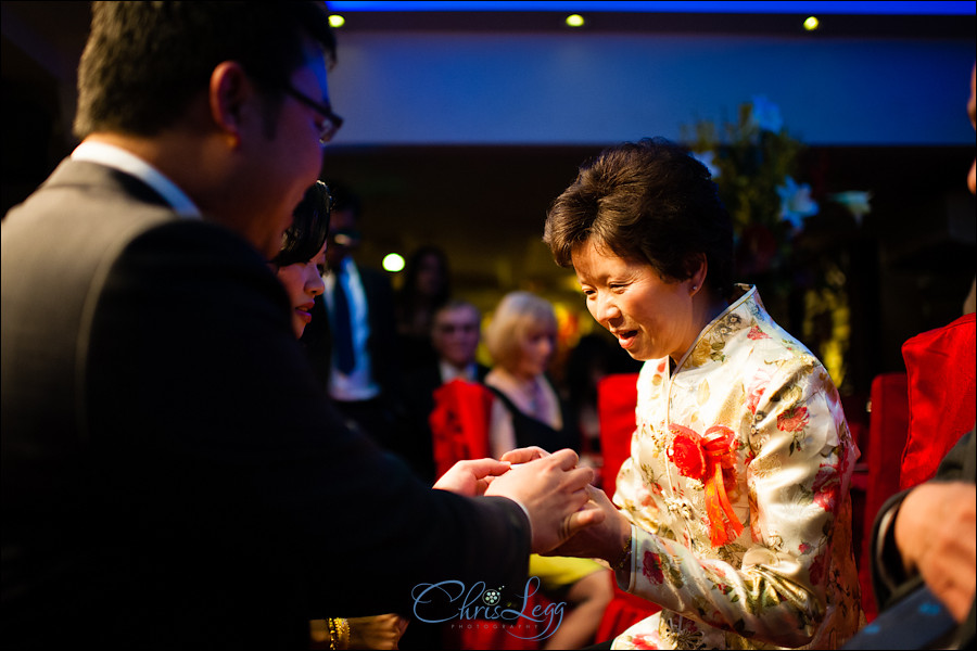 Traditional Chinese Tea Ceremony and Landmark Hotel Wedding