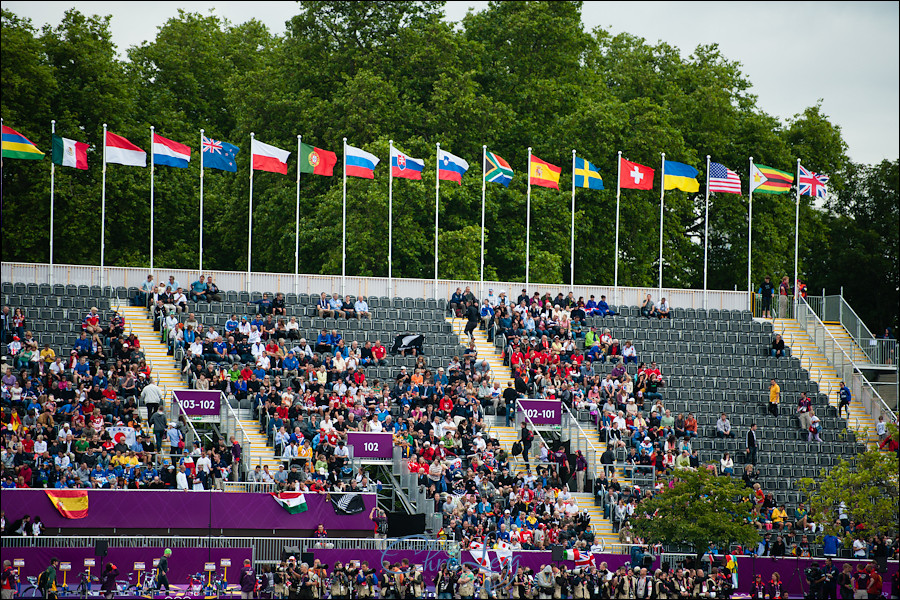 Photography of Alistair Brownlee winning Gold in the London 2012 Olympic Triathlon