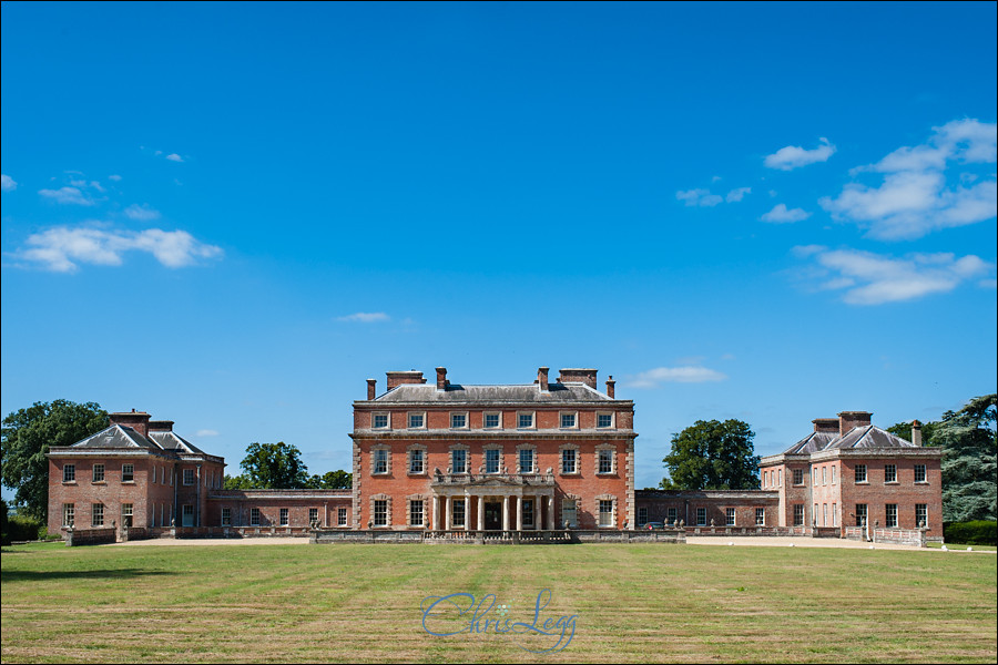 Wedding Photography at Trafalgar Park in Wiltshire 001