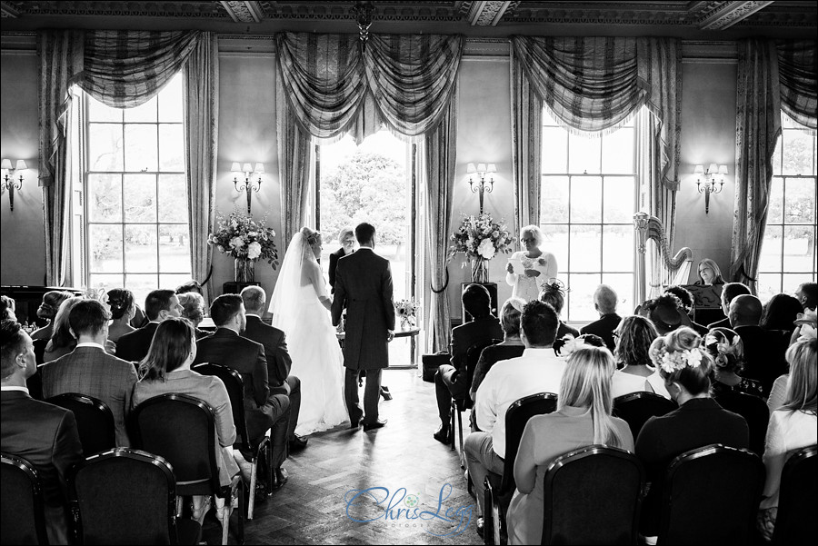 Hampton Court House Wedding Photography 018