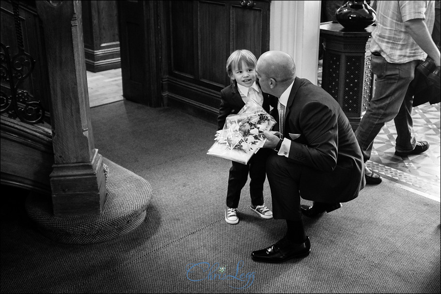 Oaklands Court Hotel Wedding Photography 007