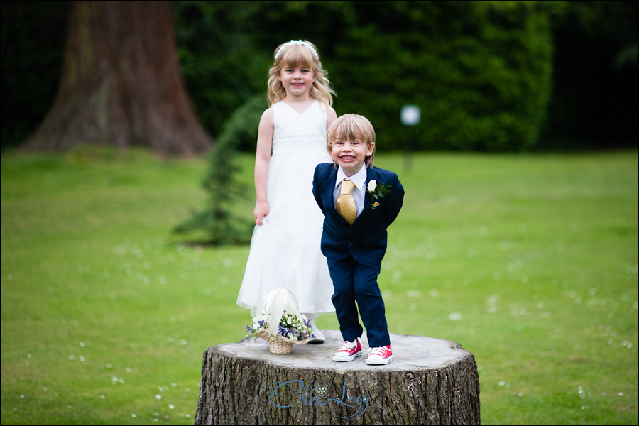 Oaklands Court Hotel Wedding Photography 021