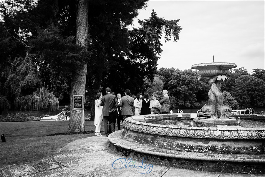 Oaklands Court Hotel Wedding Photography 034